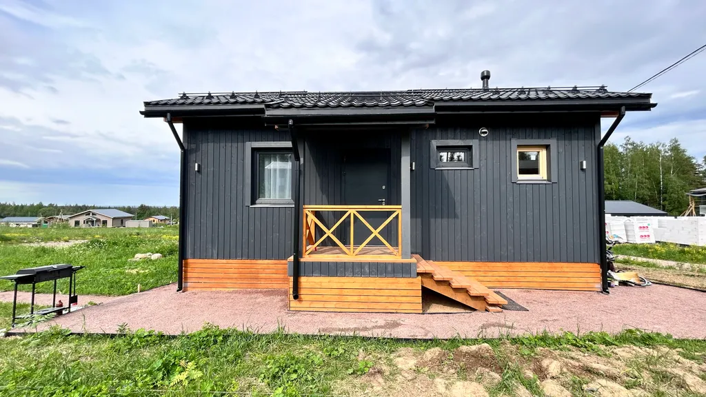 Дом с видом на сосновый лес возле Игоры Драйв с уютной зоной кострища