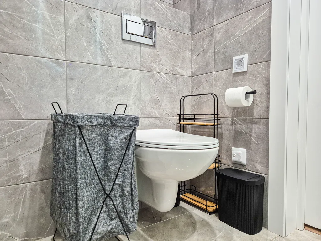 Студия с видом на реку