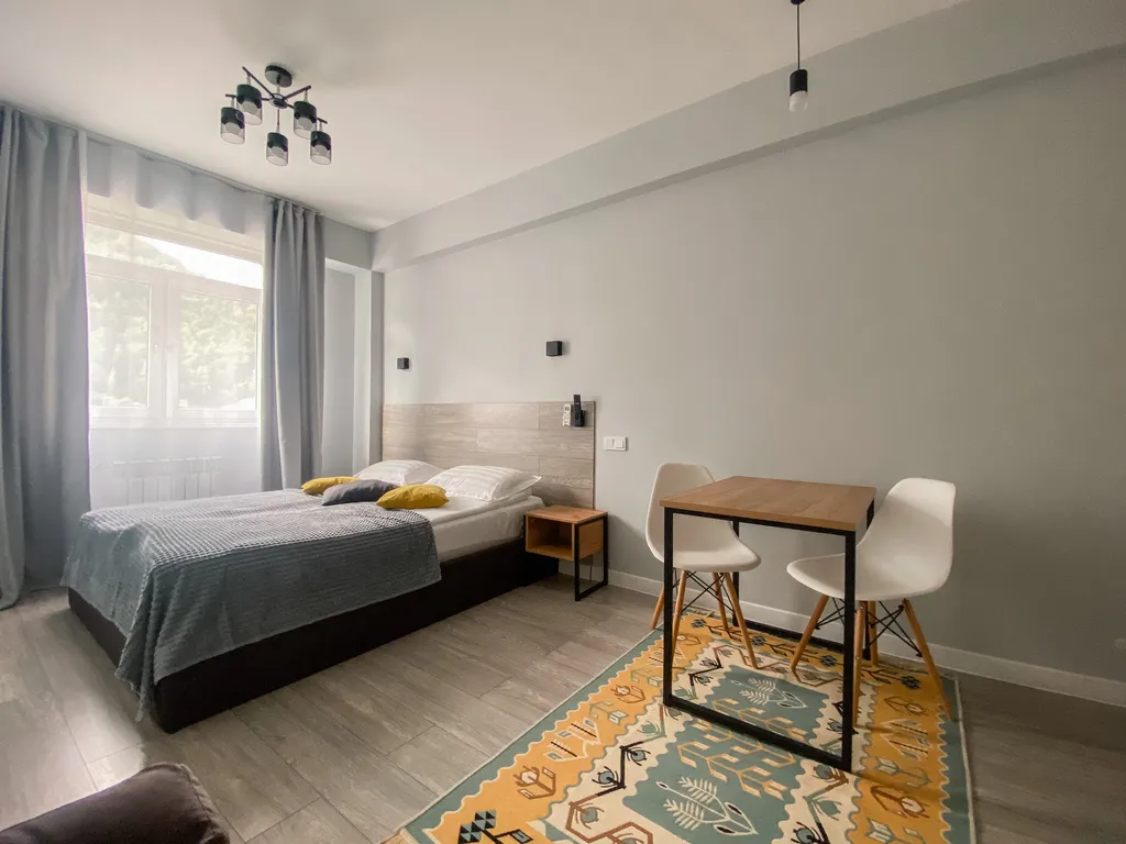 Просторная квартира с балконом вблизи подъемника