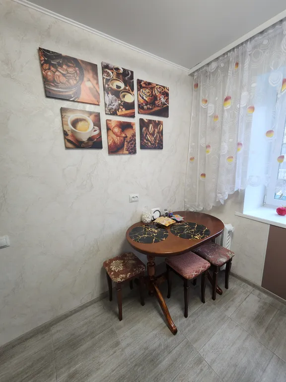 Двухкомнатная квартира в центре с евроремонтом