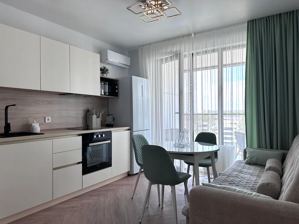 Апартаменты с отдельной спальной, террасой и видом на бассейн