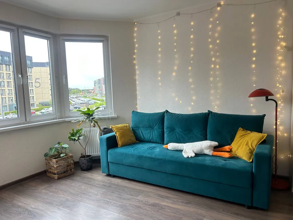 Двухкомнатная просторная квартира в стильном районе