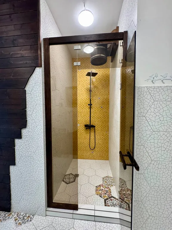 Уютный дизайнерский дом с сауной у самого леса