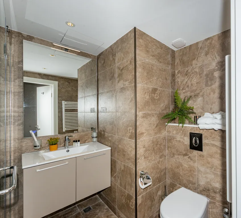 Elegant Comfort in Alliance