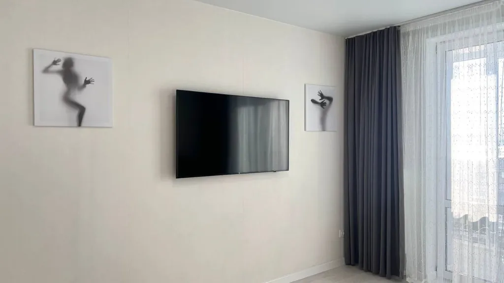 Вернисаж на Броско командированным и туристам города до 4 человек