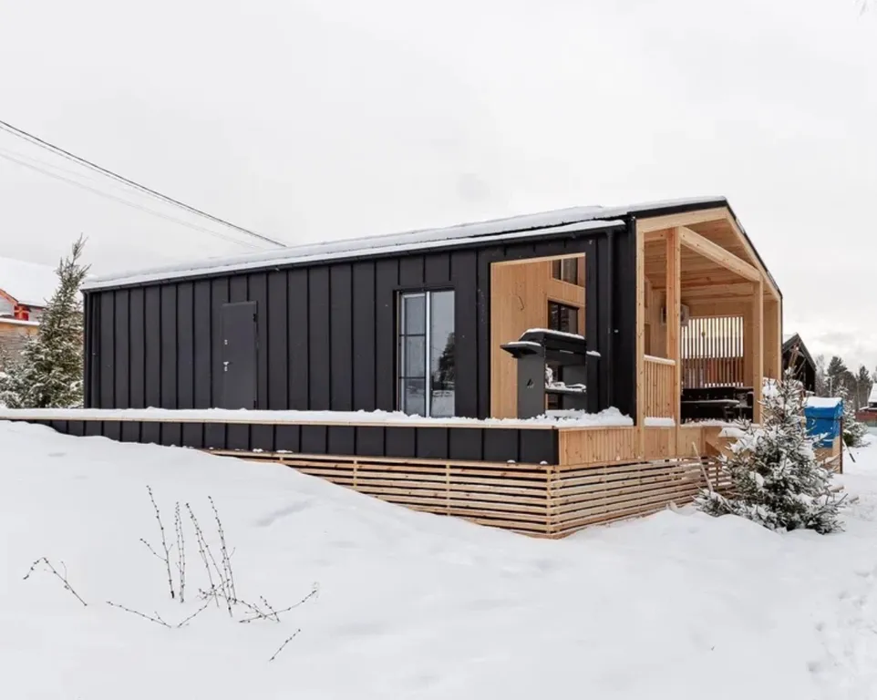 Атмосферный дом с баней в лесу