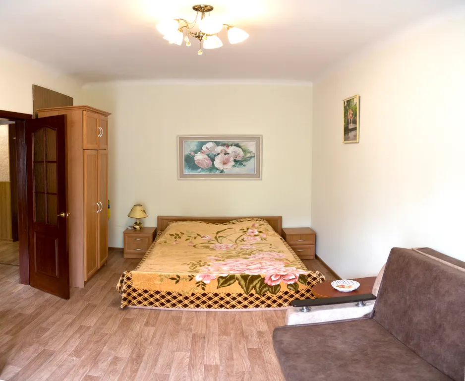 Уютная квартира в центре, близко к морю и рынку, без подъёма — аренда посуточно в Ялта