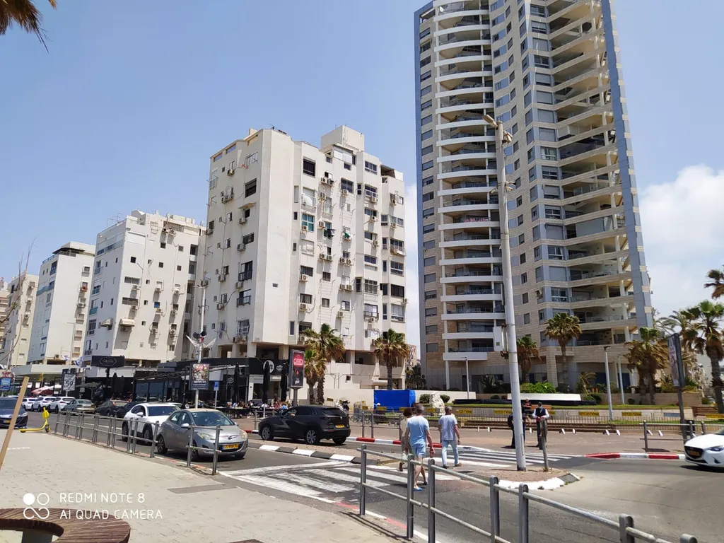 Красивая 2 ком квартира на набережной с прямым видом на море и закаты