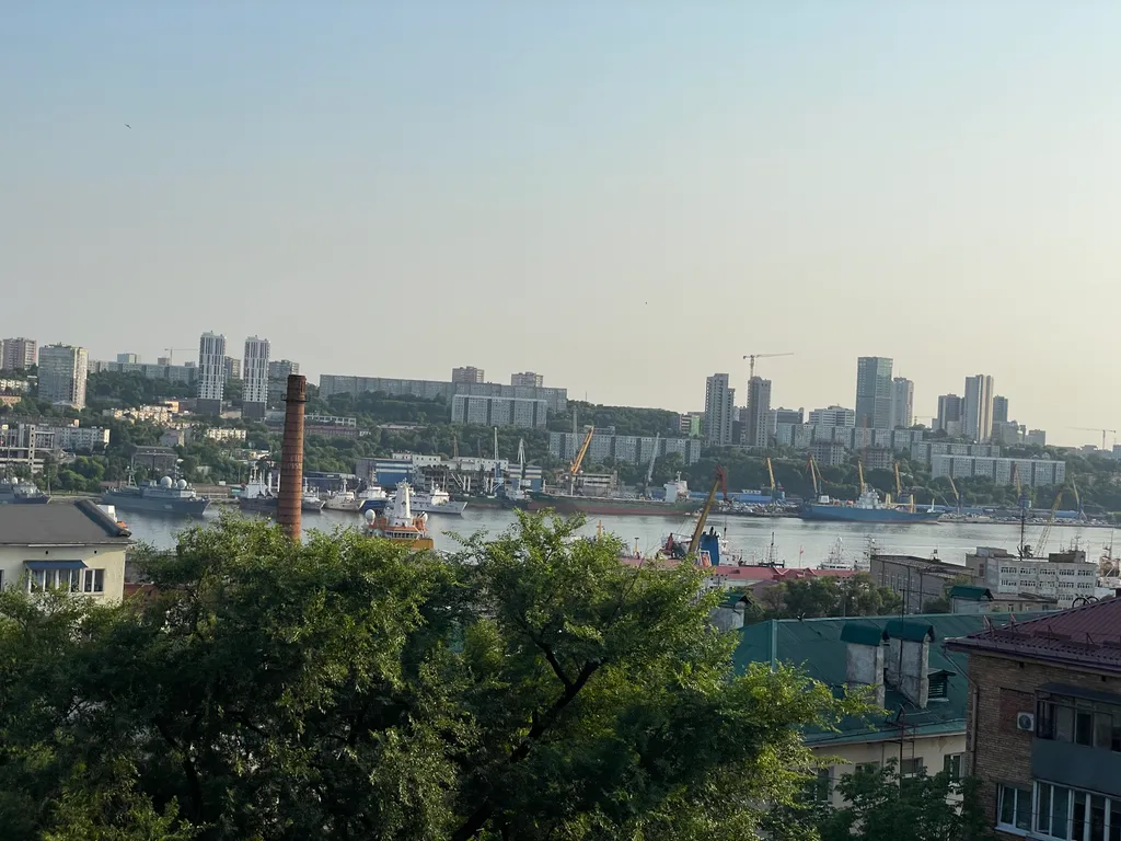 Студия с видом на море в новом доме недалеко от центра