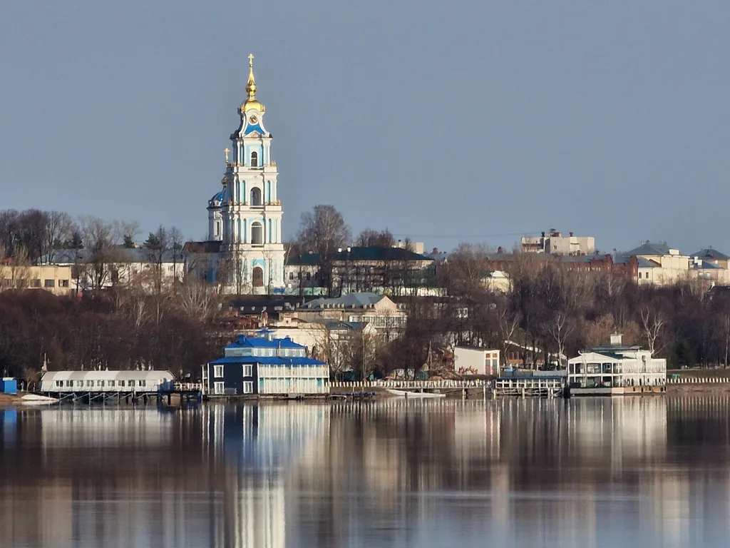 Уютная видовая квартира на 1-линии набережной Волги