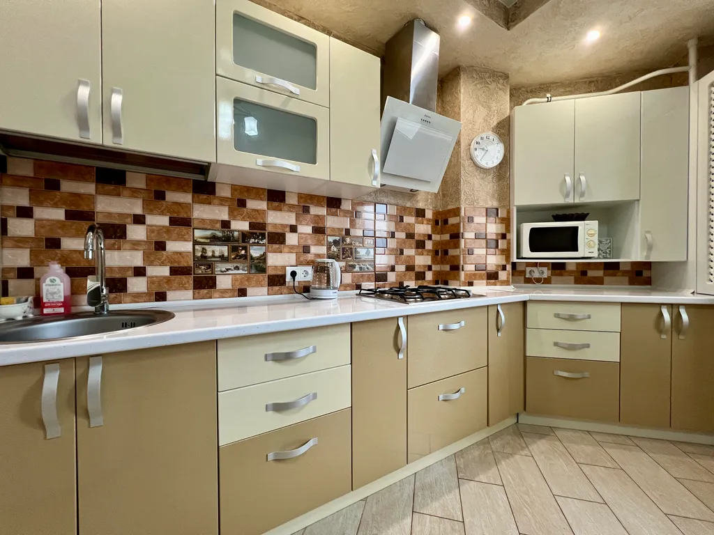 1 к.кв пляж 10 мин рядом Парк Победы Херсонес не берем плату за уборку