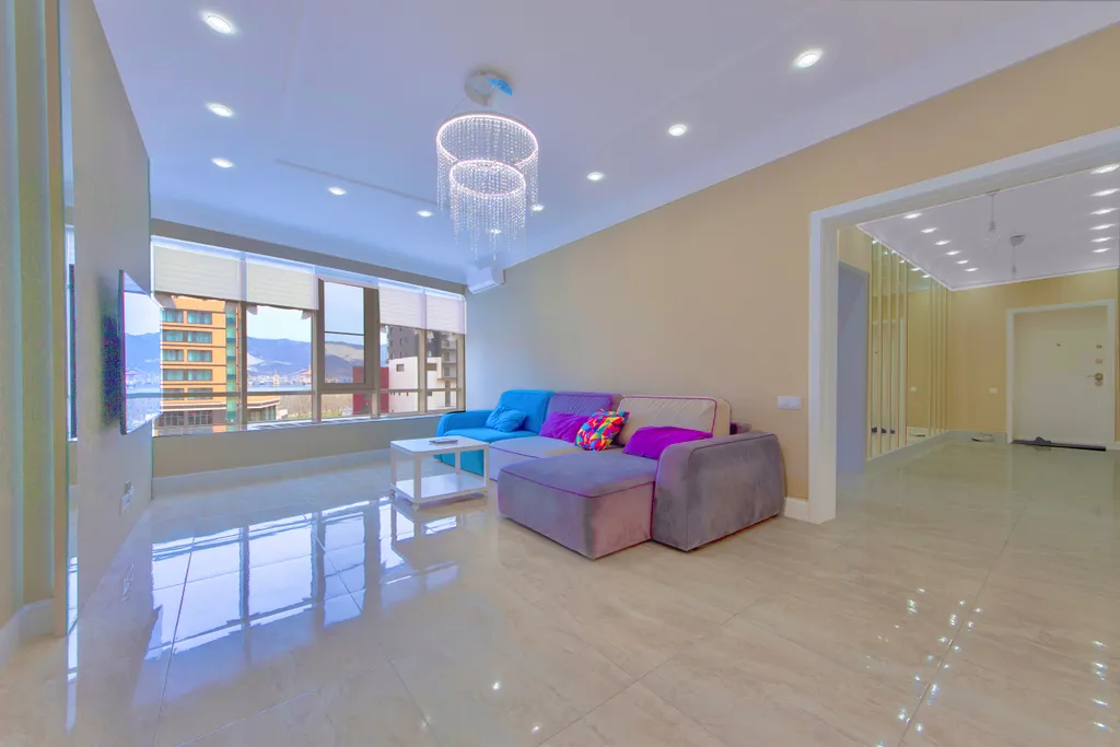 Стильная квартира на набережной