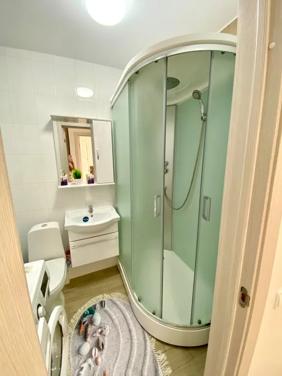 1К около моря и Кипарисового озера