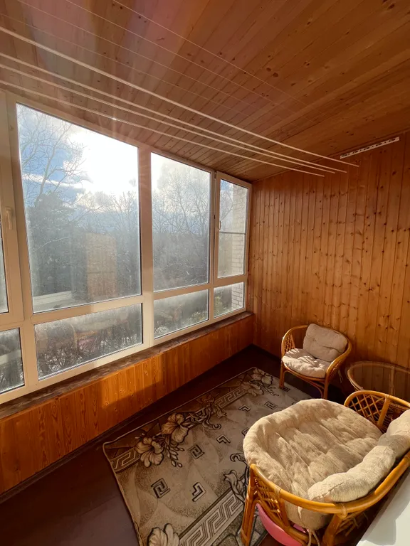 Большая уютная трехкомнатная квартира в тихом месте