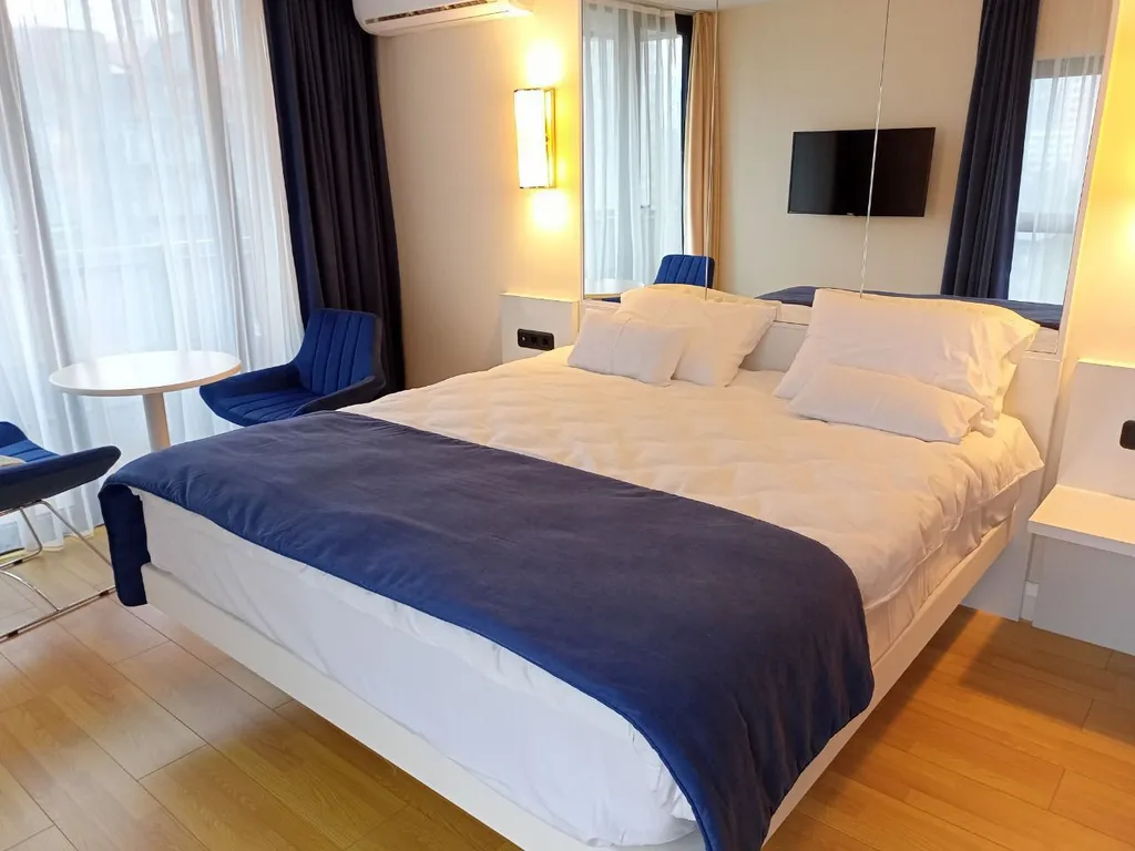 Комфортабельный апартамент с видом на море