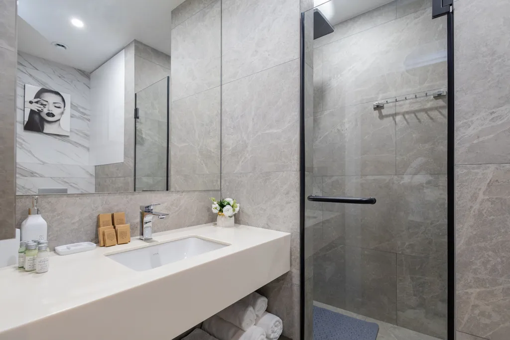 Мерцающая тишина с панорамным видом на море