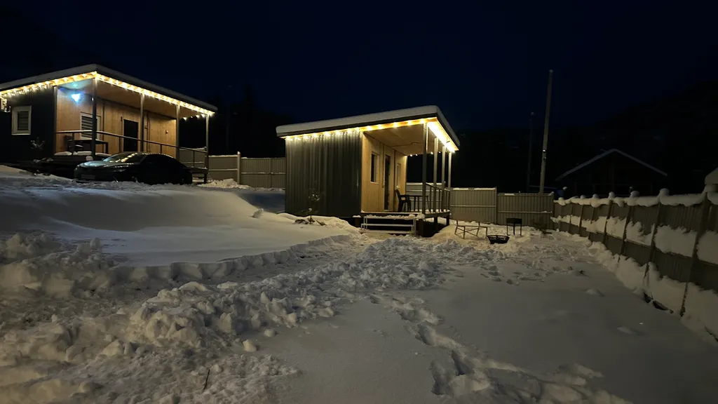 Уютные бунгало с видом на горы Алтая