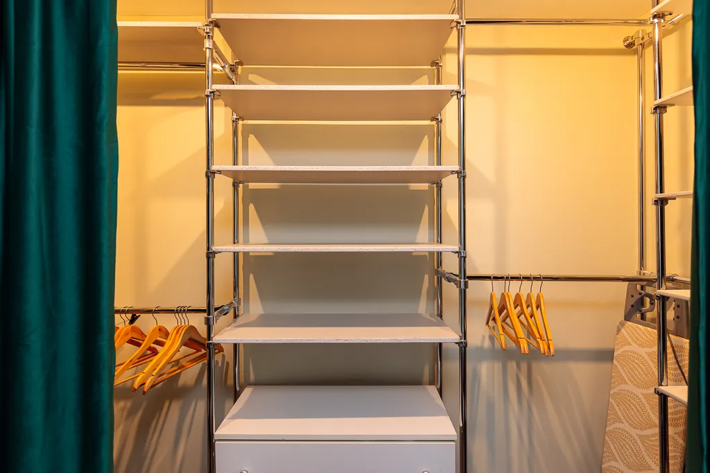 Две минуты и вы уже на Острове Канта, в самом центре Калининграда!