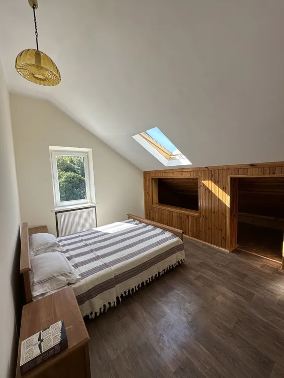 Мансардный этаж частного дома с большой террасой