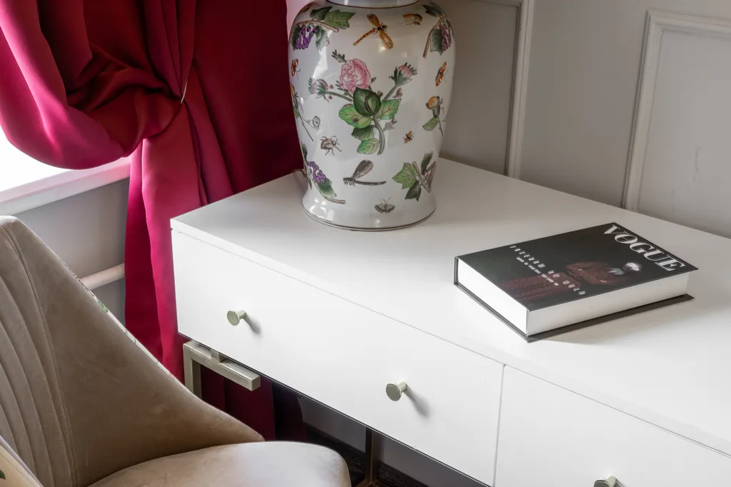 Четырехкомнатная квартира с бaлкoнoм в цeнтрe