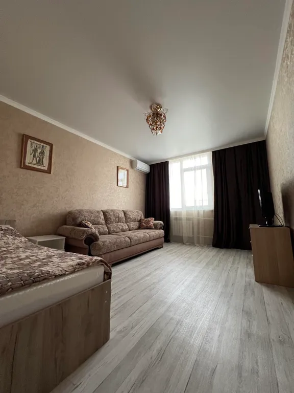 Уютная квартира возле СКК Оренбуржье