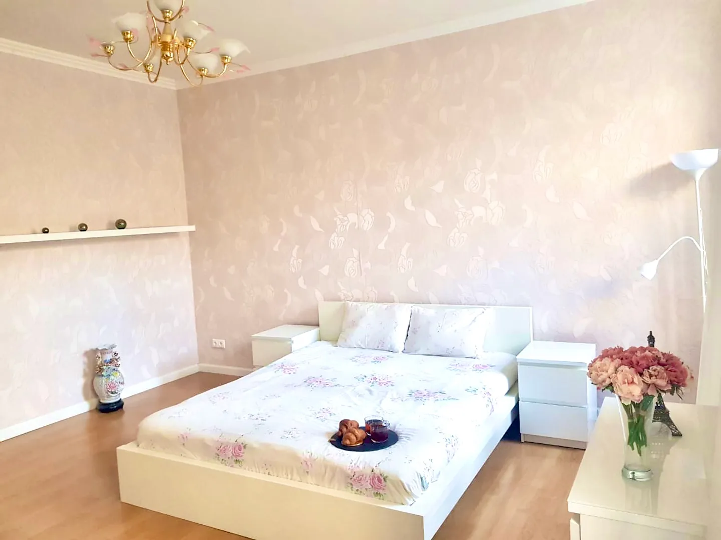 2-room apartment, Malaya Morskaya street, 6 in Saint Petersburg —  Sutochno.ru