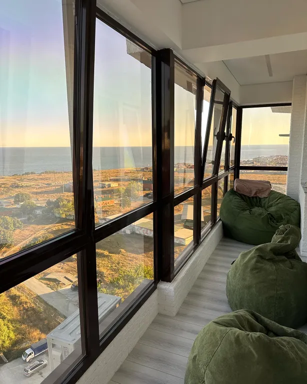 Новая квартира с шикарным видом на море