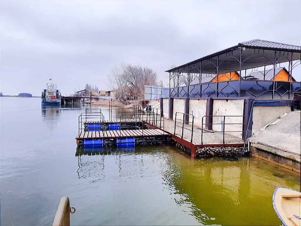 Весенний отдых в Астрахани у реки