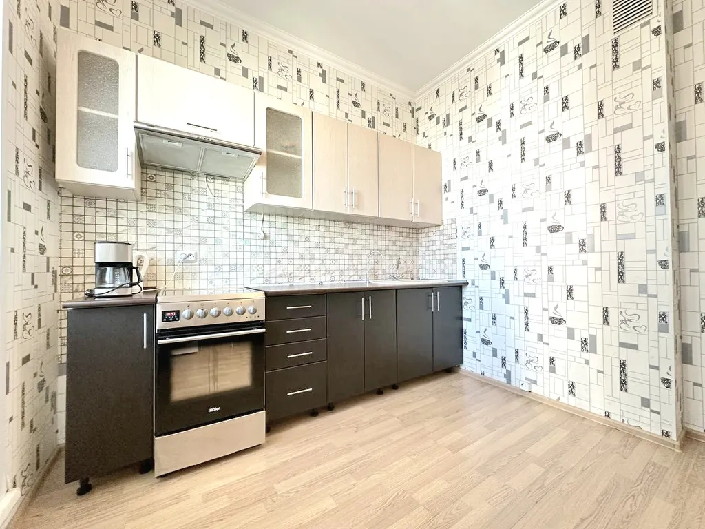 2-комнатная квартира с балконом на Притомском напротив ЛДК