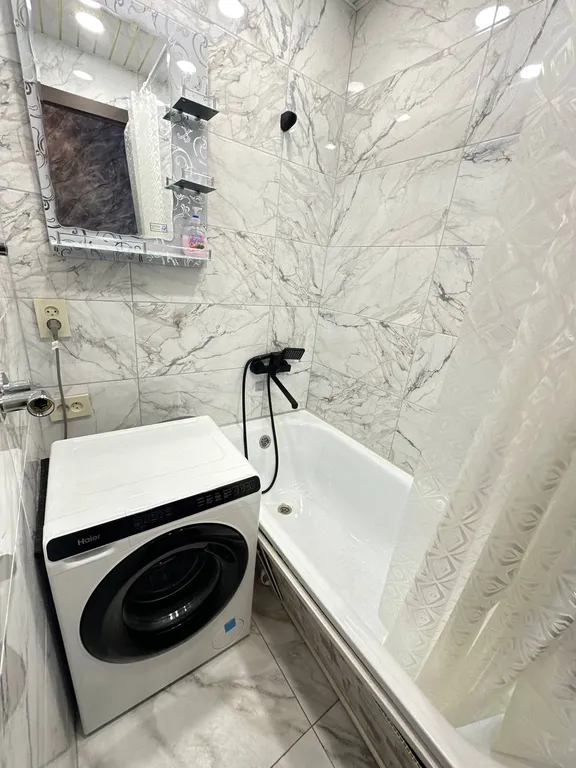 Комфортная двухкомнатная квартира в центре Магадана