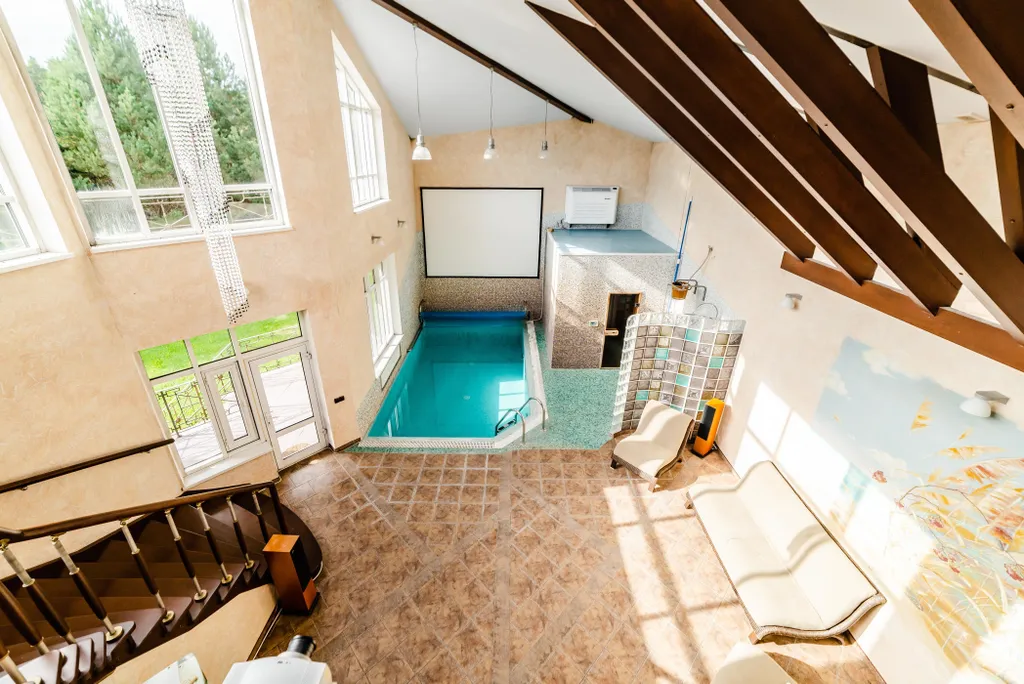 Дом в Красногорске с бассейном и сауной