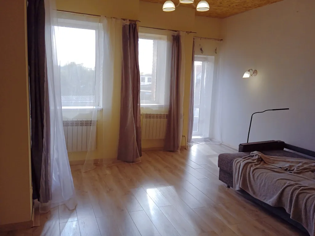 8-комнатный Дом