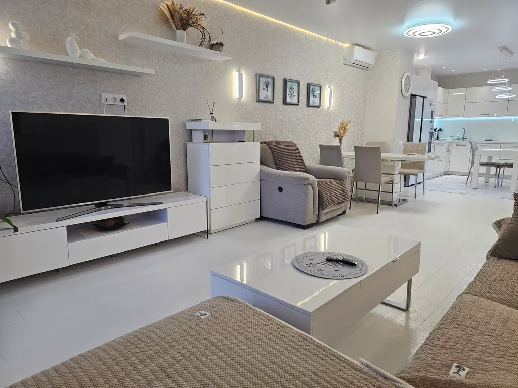 3х ком.кв 100 кв.м в центре район Фуникулёра