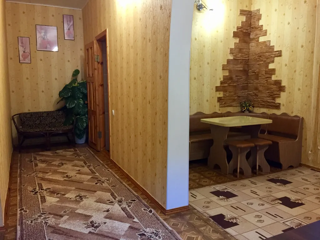 Уютный дворик у моря