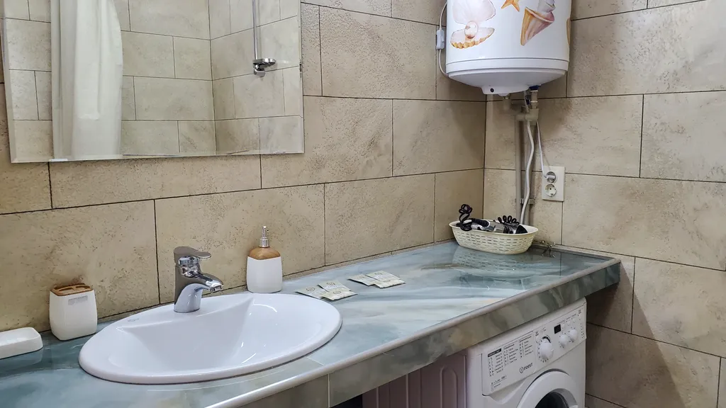 Двухкомнатные апартаменты с выходом к морю