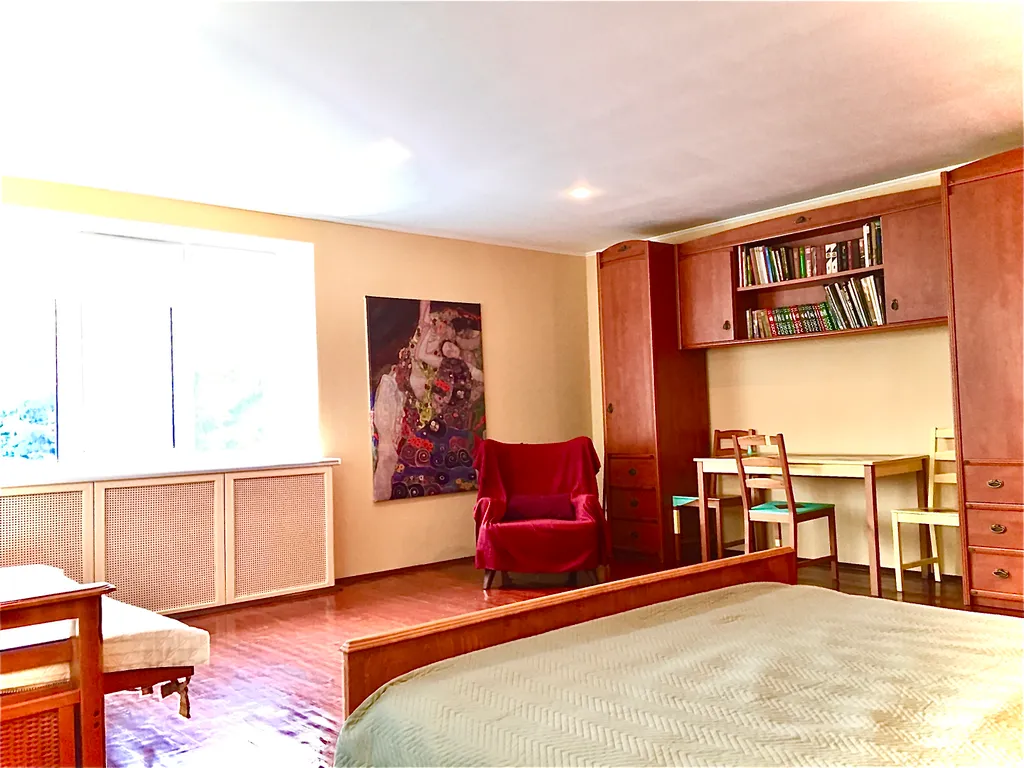 Коттедж Красивый дом с русской баней на дровах и теплым бассейном — Обухово