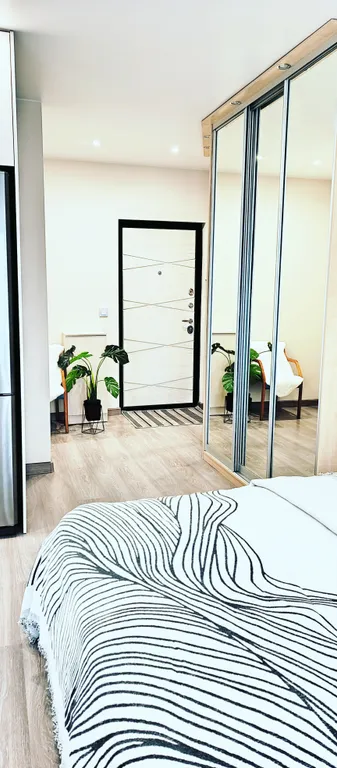 Светлая студия в центре