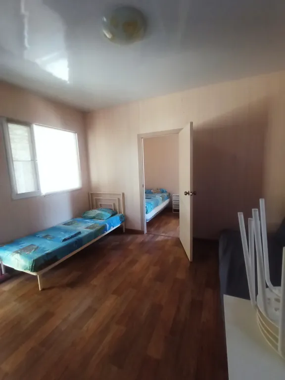 Домик с проходной комнатой