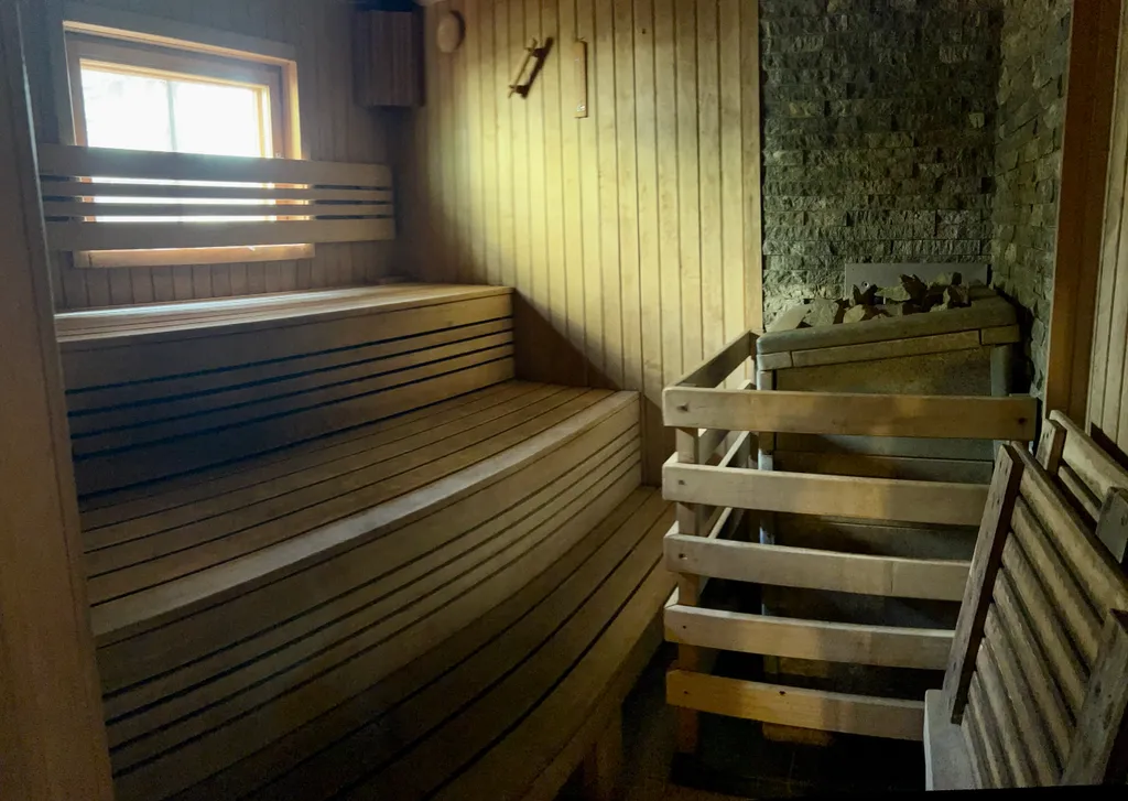 Дом в шаговой доступности от метро