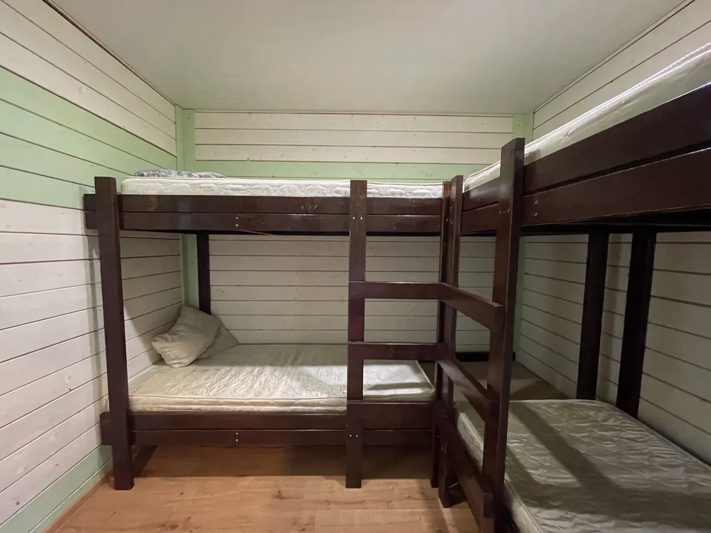 Медвежий берег