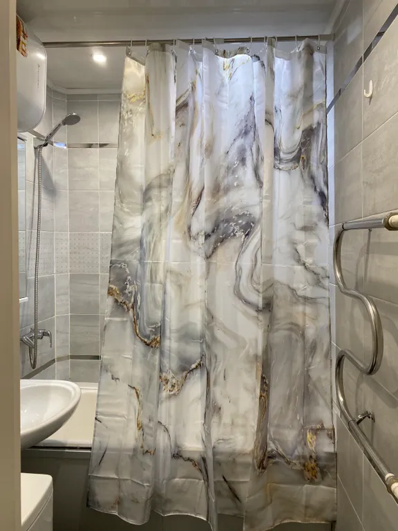 Уютная квартира на Саянах, рядом с остановкой, на 7 спальных мест