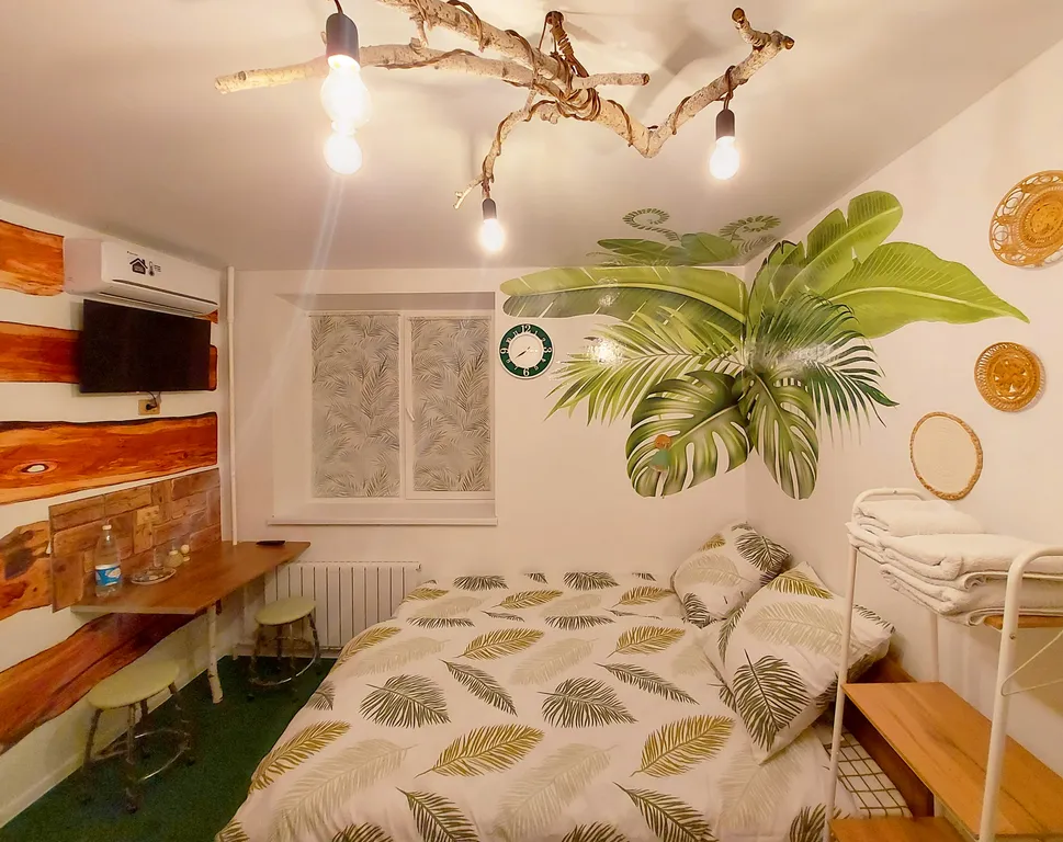 Студия в экостиле в тихом районе с бесконтактным заселением